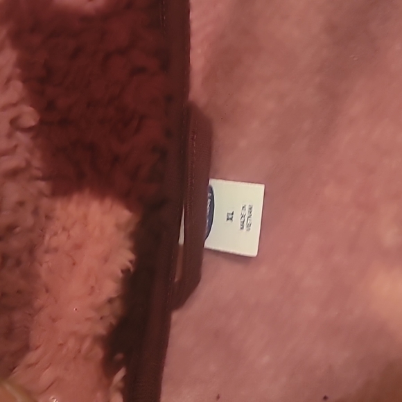 Old Navy Pink and Burgandy  Camo XL Sherpa Zip Up Jacket - Picture 7 of 9